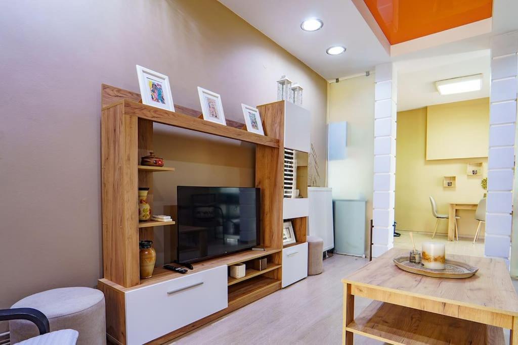 Eleana'S Art Studio Apartment Thessaloniki Exterior photo